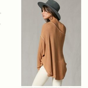 ARRIVED - Caramel Waffle Knit Hi Low Top